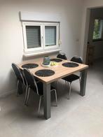 Tafel en stoelen, Ophalen, Zo goed als nieuw