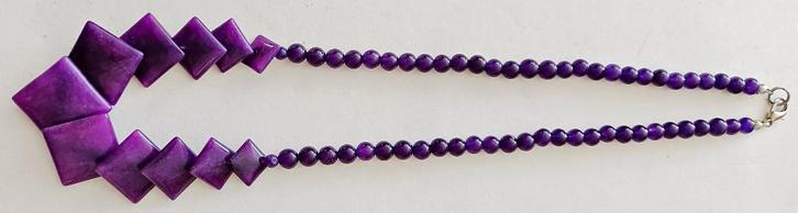 Collier artisanal pierres d'améthyste rondes + carrées NEUF, Bijoux, Sacs & Beauté, Colliers, Neuf, Pierre ou Minéral, Violet
