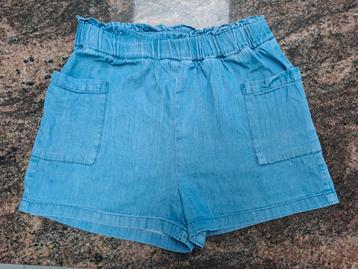 Short en jean taille 146 avec ceinture extensible 