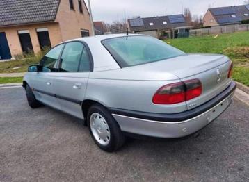 Opel Omega 2.0 automaat  disponible aux enchères