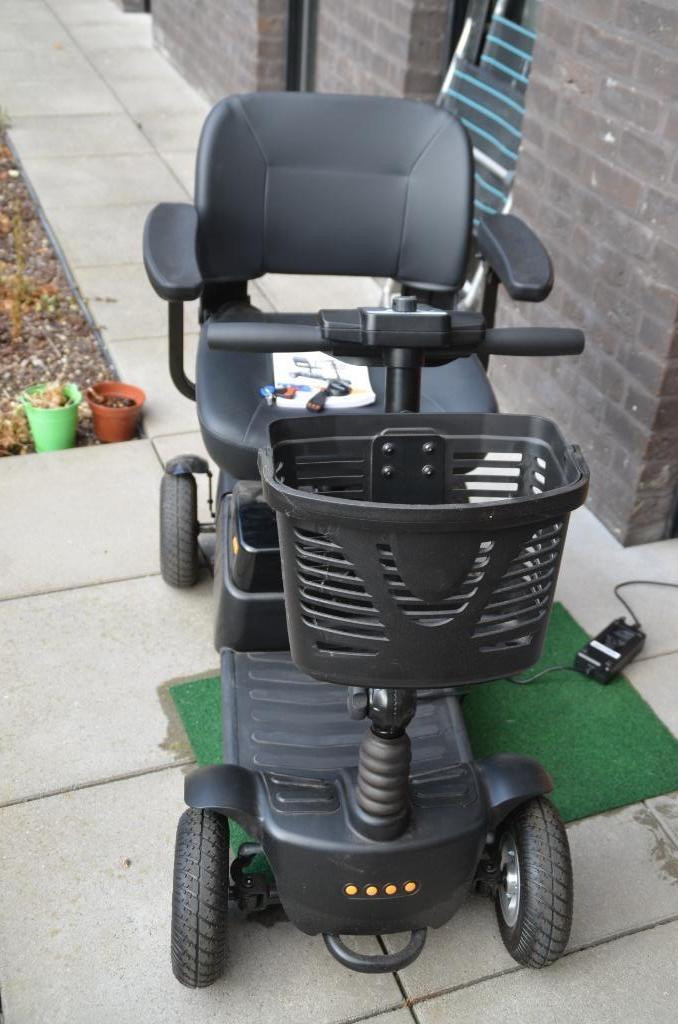 elektrische rolstoelscooter, Diversen, Rolstoelen, Zo goed als nieuw, Elektrische rolstoel, Ophalen