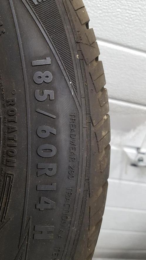 Pneus 185/60x14 h Uniroyal monté sur jantes, Auto-onderdelen, Banden en Velgen, Band(en), Ophalen