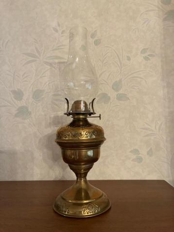 Koperen olielamp beschikbaar voor biedingen