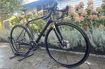 Scott Addict 10 Ultegra Disc Racefiets beschikbaar voor biedingen