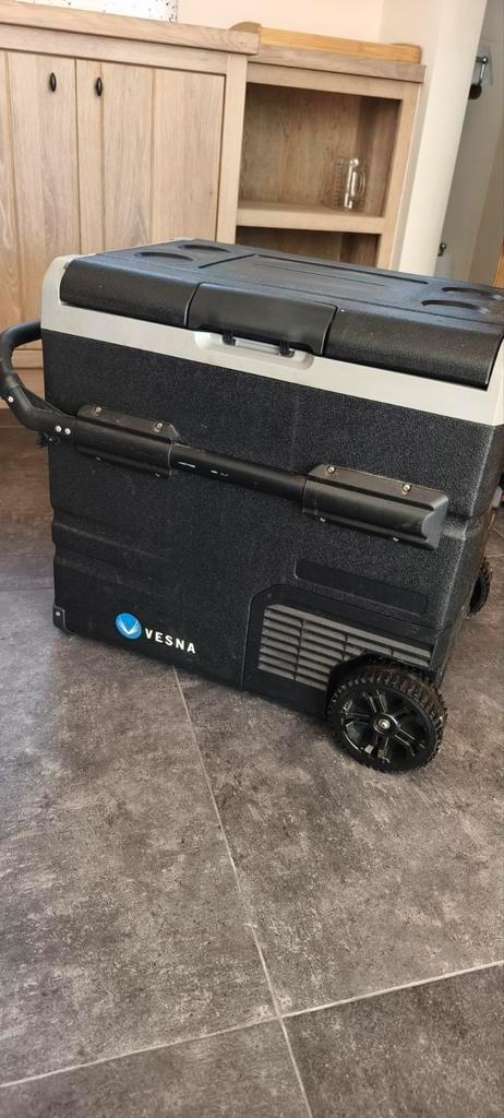 Glacière éléctrique portable VESNA GLN055BF, Caravans en Kamperen, Koelboxen, Zo goed als nieuw, Ophalen