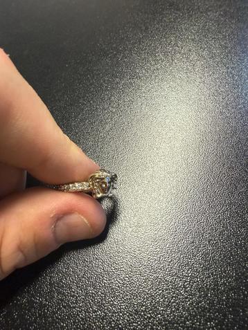 Bague VERSACE beschikbaar voor biedingen