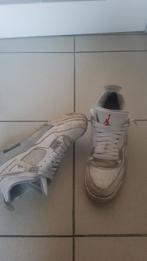 Jordan schoenen, Sport en Fitness, Ophalen of Verzenden, Zo goed als nieuw, Schoenen