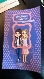 Les filles modèles - Volume 13 - Héros recherché - Potvin, Livres, Livres pour enfants | Jeunesse | 10 à 12 ans, Comme neuf, Marie Potvin