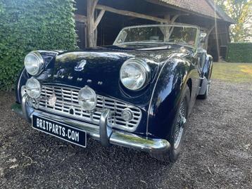 TRIUMPH TR3A bj. 1960 en TRIUMPH ONDERDELEN TR2-8 SPITFIRE  beschikbaar voor biedingen
