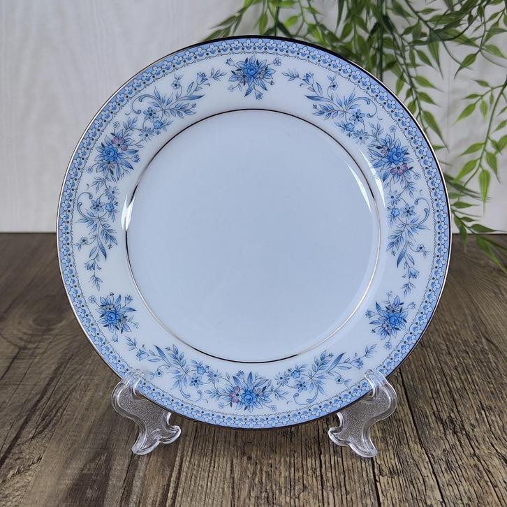 Noritake Blue Hill Gebaksbordje, Antiek en Kunst, Antiek | Servies los, Ophalen of Verzenden