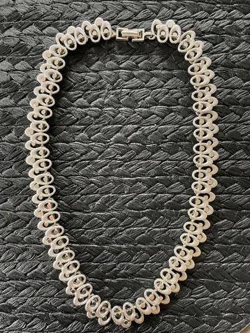 Zilveren vintage schakelketting beschikbaar voor biedingen