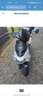 B klasse brommer.   merk Aprilia, Fietsen en Brommers, Scooters | Aprilia, Zo goed als nieuw, Ophalen