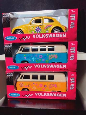 2 Volkswagen busjes en 1 Kever Flowerpower in boxen Nex  beschikbaar voor biedingen