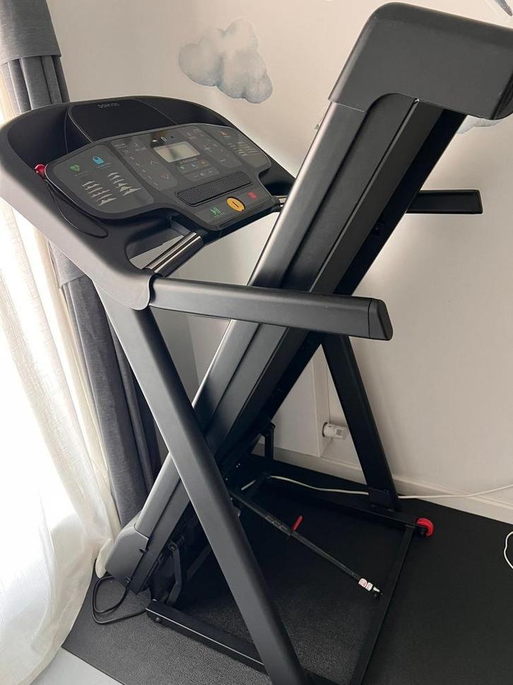 Tapis de course pliable 400 euros, neuf 840 €, Sport en Fitness, Fitnessmaterialen, Zo goed als nieuw, Overige typen, Benen, Borst