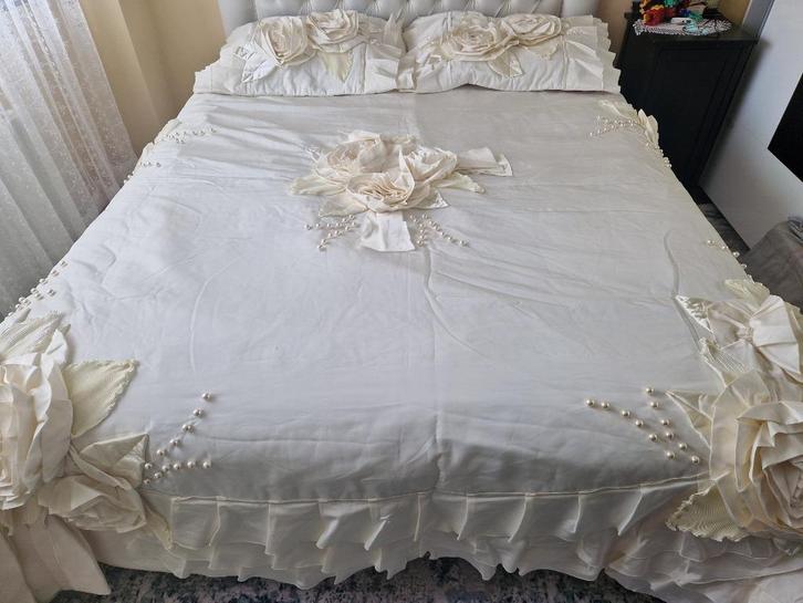 Couvre lit 2 personnes, Huis en Inrichting, Slaapkamer | Beddengoed, Zo goed als nieuw, Overige typen, Tweepersoons, Overige kleuren