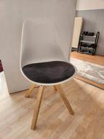 Stoelen 6 stuk wit zeergoede staat, Huis en Inrichting, Stoelen, Ophalen, Zo goed als nieuw, Wit, Hout
