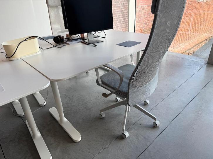 IKEA Bekant bureau - wit 160 cm x 80 cm bureautafel, Huis en Inrichting, Bureaus, Gebruikt, Bureau, In hoogte verstelbaar, Ophalen