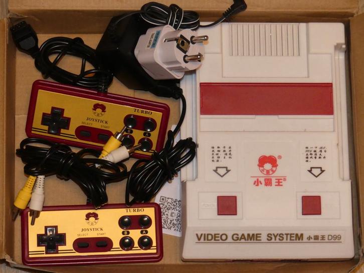 Video Game System D99 (Nintendo Clone), Games en Spelcomputers, Spelcomputers | Overige, Gebruikt, Ophalen of Verzenden