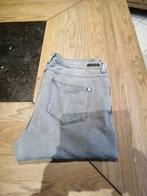 Jeansbroek grijs merk c&a – maat eu 44 Gebruikte staat zie f, Kleding | Dames, Spijkerbroeken en Jeans, Ophalen of Verzenden, W33 - W36 (confectie 42/44)