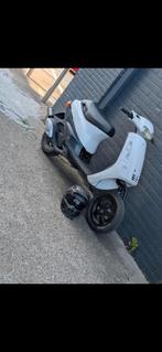 Piaggio zip type 3 frame met kappen en mono zadel, Fietsen en Brommers, Ophalen, Zo goed als nieuw, Zip