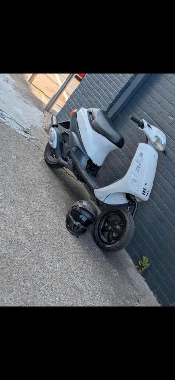 Piaggio zip type 3 frame met kappen en mono zadel, Enlèvement, Comme neuf, Zip