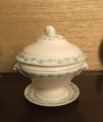 Antieke soepterrine met onderbord, Ophalen