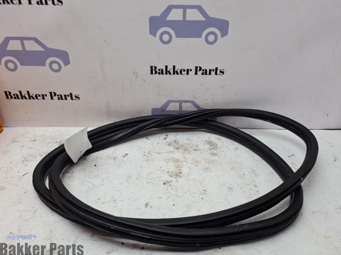 Portierrubber 4Deurs rechts-achter van een BMW 1-Serie, Auto-onderdelen, Carrosserie, BMW, Gebruikt, 3 maanden garantie