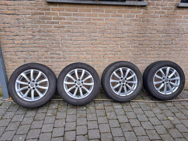 Alu velgen Hyundai Tucson met winterbanden en TMPS, Auto-onderdelen, Banden en Velgen, Velg(en), Winterbanden, 17 inch, 225 mm