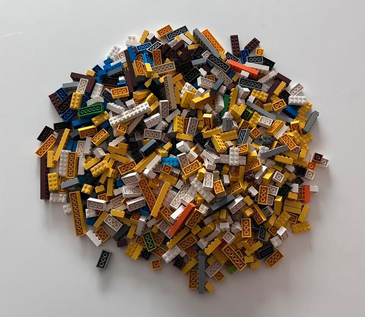 Un grand lot de pièces de construction Lego, Enfants & Bébés, Jouets | Duplo & Lego, Utilisé, Lego, Briques en vrac, Envoi