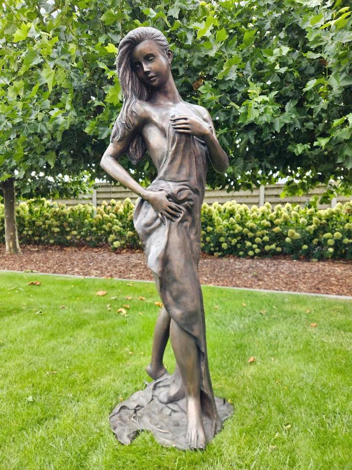 BRONZEN SENSUELE DAME KAN ALS FONTEIN KOOPJE OOK ANDERE!!!, Tuin en Terras, Tuinbeelden, Nieuw, Mensenbeeld, Overige materialen