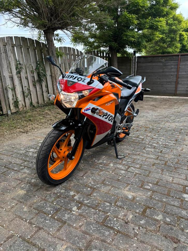 Honda cbr 125cc, Fietsen en Brommers, Brommers | Crossbrommers, Zo goed als nieuw, Honda, Ophalen