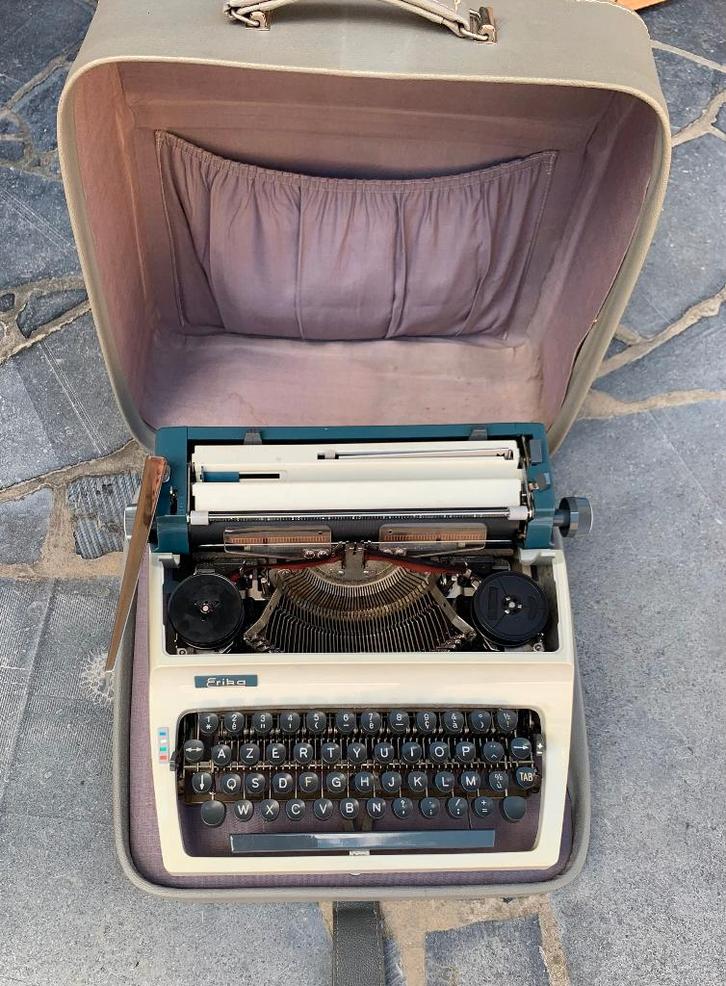 Erika 42 typemachine, Diversen, Typemachines, Ophalen of Verzenden