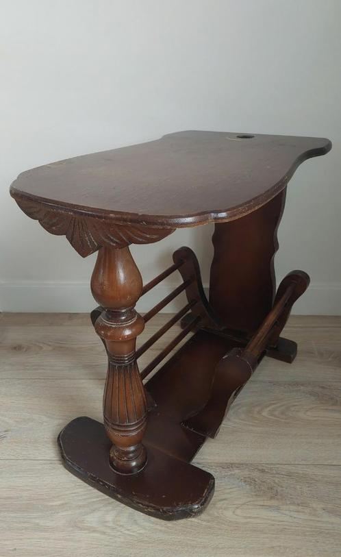 Vintage massief houten bijzettafeltje, Huis en Inrichting, Tafels | Bijzettafels, Gebruikt, Overige vormen, Minder dan 45 cm, Minder dan 55 cm