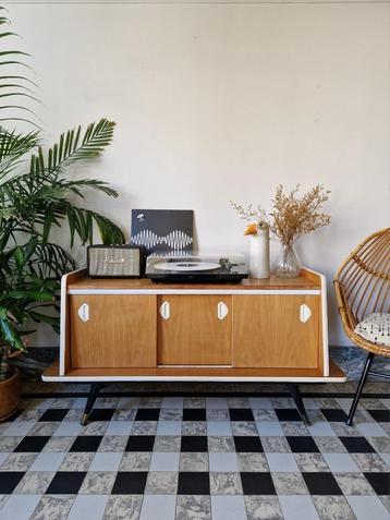 Vintage fifties dressoir | platenspeler meubel | kast retro beschikbaar voor biedingen