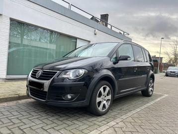 Vw Cross Touran 1.4TSI 7 sièges 1 an garantue, Autos, Achat, 750 kg, Entreprise, Boîte manuelle