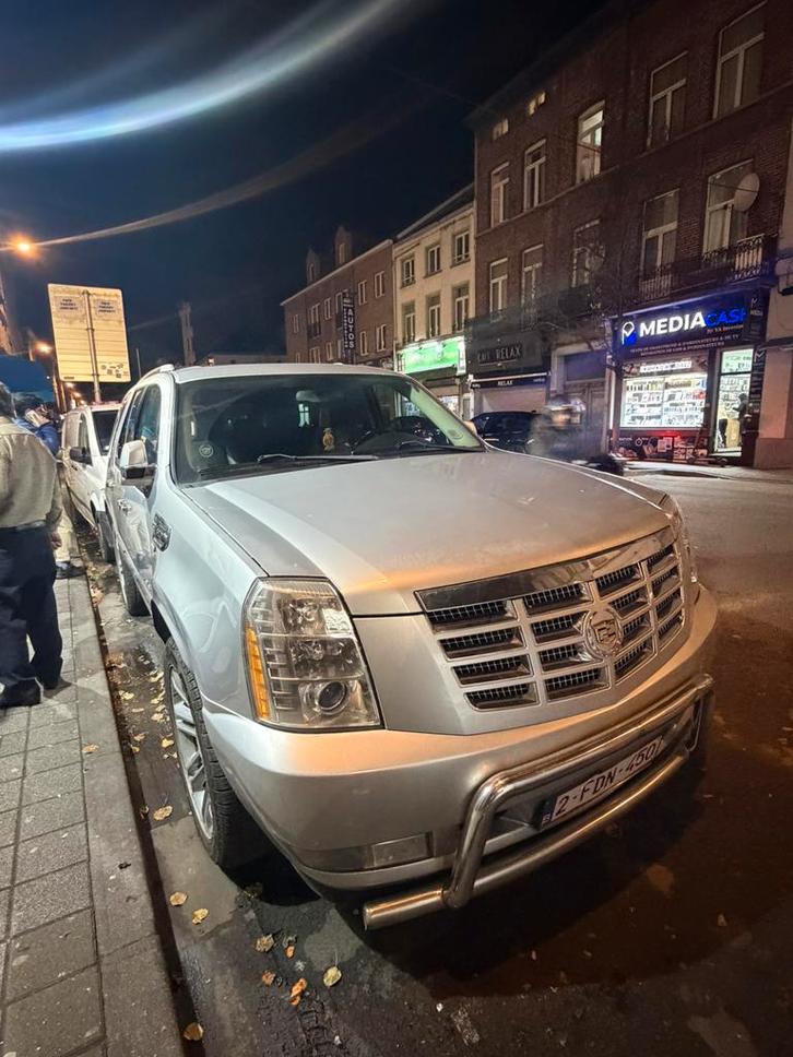 Cadillac Escalade, Auto's, Cadillac, Particulier, Escalade, Panoramadak, Benzine, Euro 6, SUV of Terreinwagen, Automaat, Ophalen