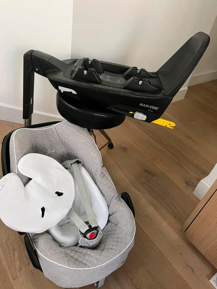 Maxi cosi pebble pro + Familyfix2 + first bekleding NP 555€, Kinderen en Baby's, Autostoeltjes, Maxi-Cosi, Isofix, Ophalen