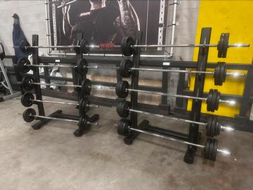 Technogym Vasts Rechte Halterstangen + Opbergrekken beschikbaar voor biedingen