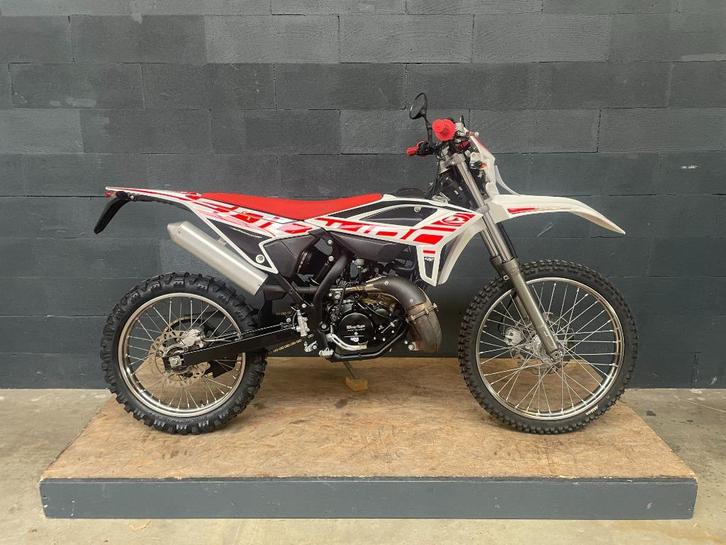 Beta RR 50 Enduro 2021 Wit, 7441 km nette staat AM6 50cc, Fietsen en Brommers, Brommers | Crossbrommers, Gebruikt, Overige merken