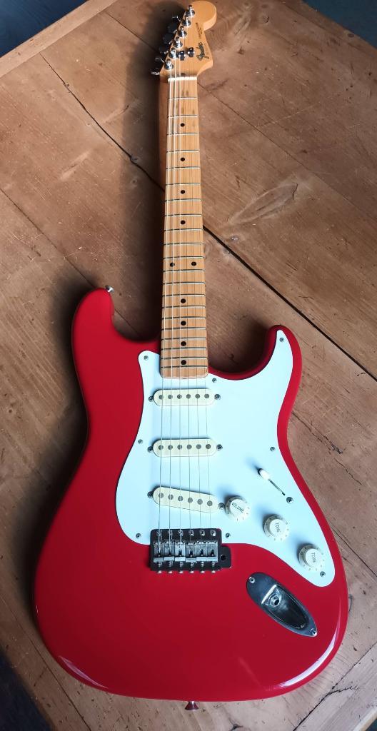Fender Japan Stratocaster (jaren 80), Muziek en Instrumenten, Snaarinstrumenten | Gitaren | Elektrisch, Gebruikt, Solid body, Fender