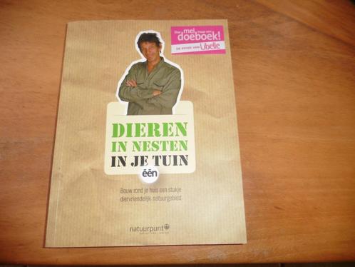 Dieren in nesten -  in je tuin - natuurpunt/éen, Boeken, Overige Boeken, Zo goed als nieuw, Ophalen of Verzenden