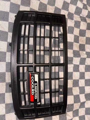 Piaggio SKR/Skipper/Quartz LC grill beschikbaar voor biedingen