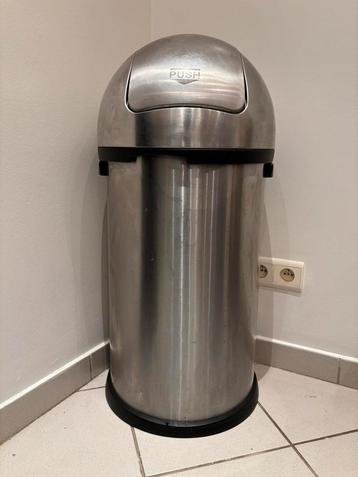 Poubelle Brabantia 60 litres en inox disponible aux enchères