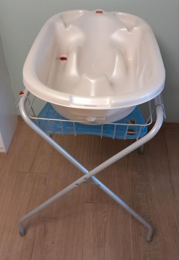 Babybadje op inklapbare standaard, Kinderen en Baby's, Badjes en Verzorging, Gebruikt, Badje, Standaard, Ophalen