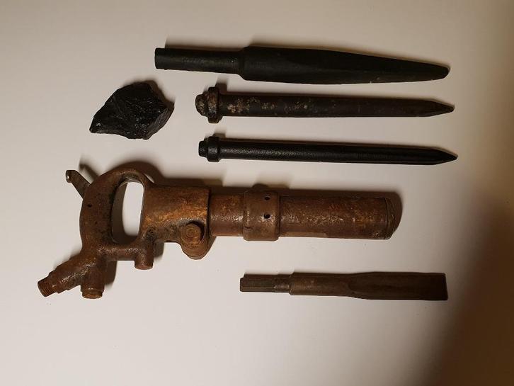 Drilboor + beitels - Charbonnage, Antiek en Kunst, Antiek | Gereedschap en Instrumenten, Ophalen