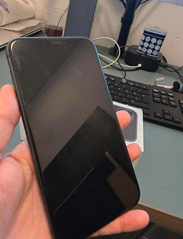 Iphone 11. 64gb beschikbaar voor biedingen