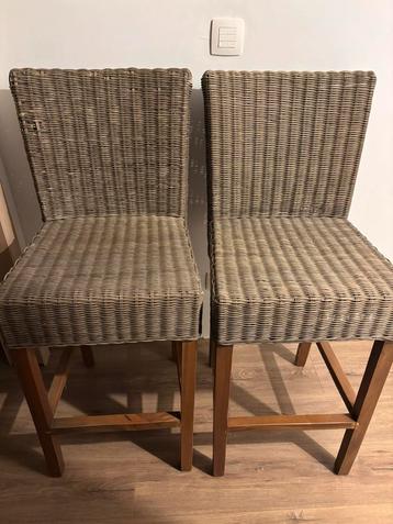2 barstoelen beschikbaar voor biedingen