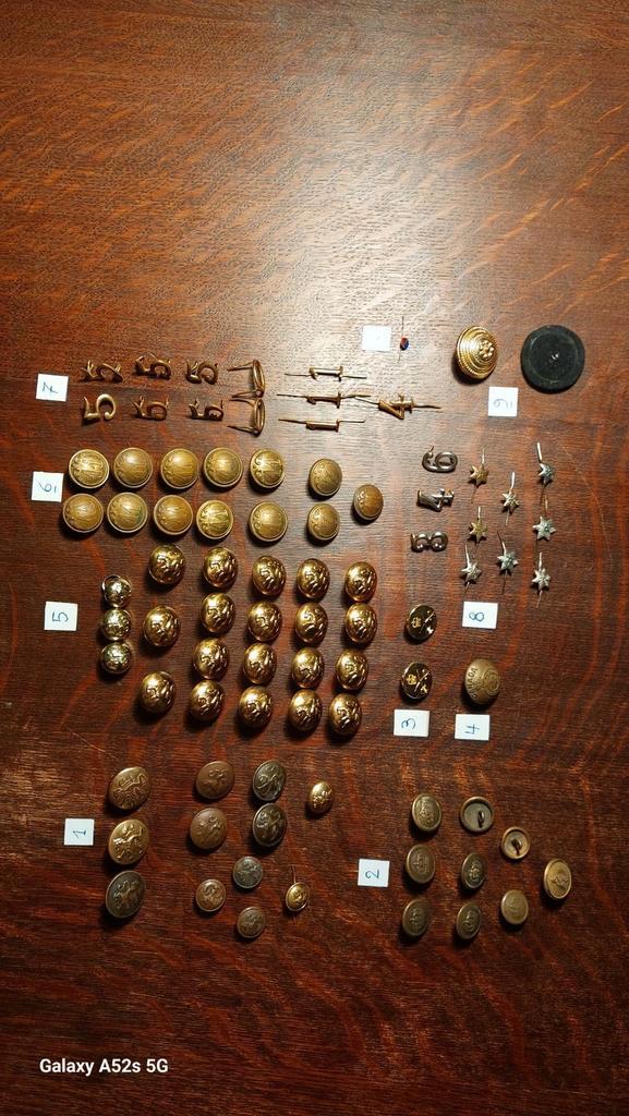 Knopen uit eerste en tweede wereldoorlog., Verzamelen, Militaria | Algemeen, Landmacht, Ophalen of Verzenden