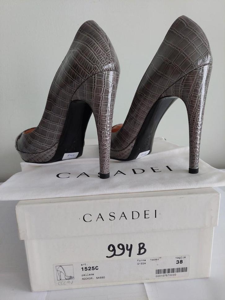 994B* Casadei - sexy luxe grijze volledig leren pumps (38), Kleding | Dames, Schoenen, Nieuw, Pumps, Grijs, Verzenden