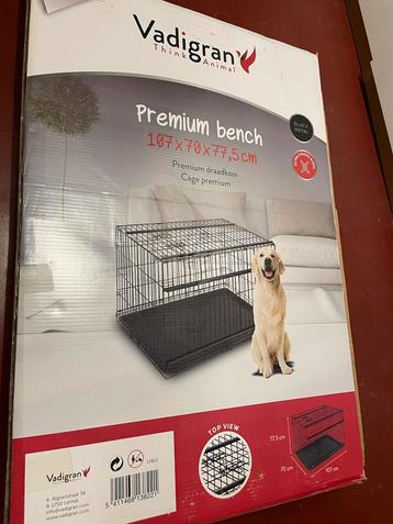 Grote bench voor hond of kat. beschikbaar voor biedingen